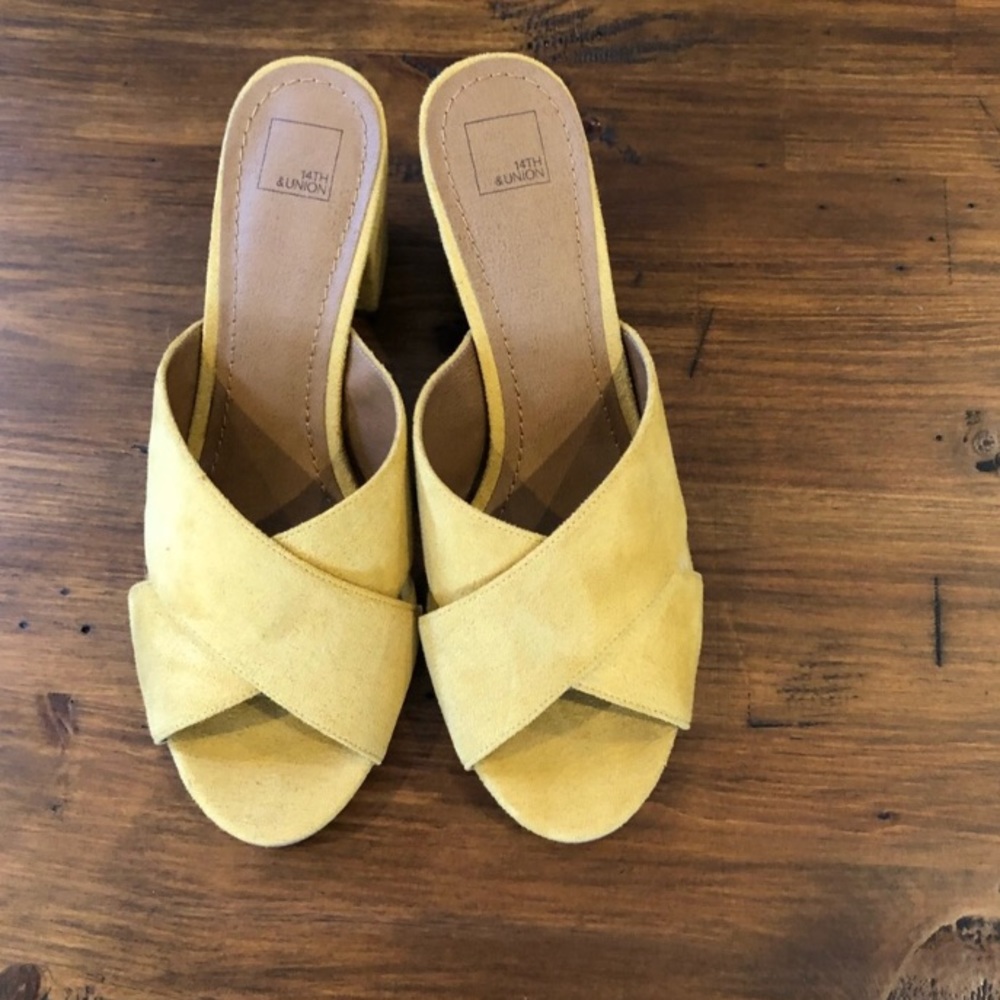 Yellow heels!